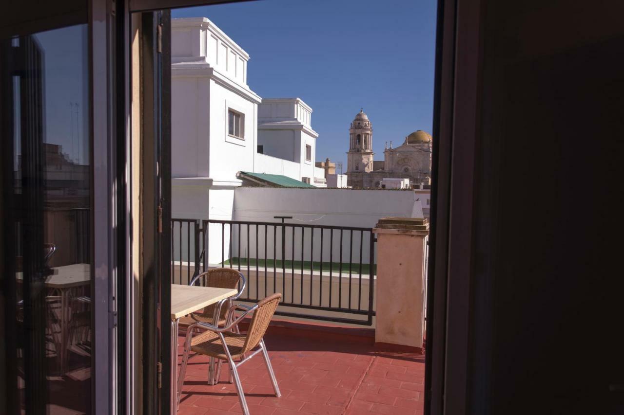 Residencia Universitaria Cadiz Centro Apartment Exterior photo